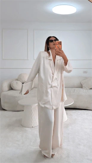 חליפה קים שמנת