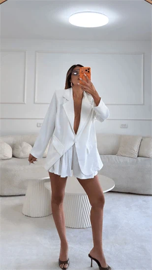 חליפה נינה לבן