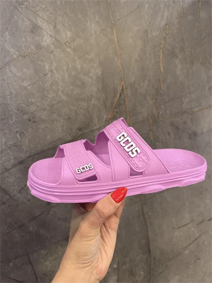 כפכף GCDS סגול וורוד